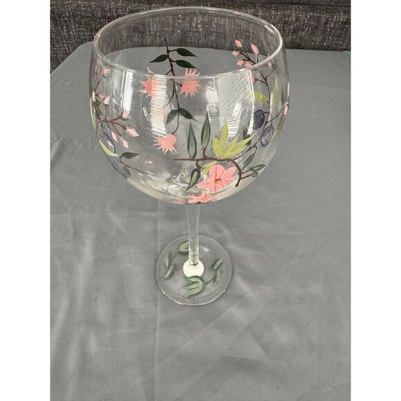 Wine‎ Glasses - Picture 1 of 11